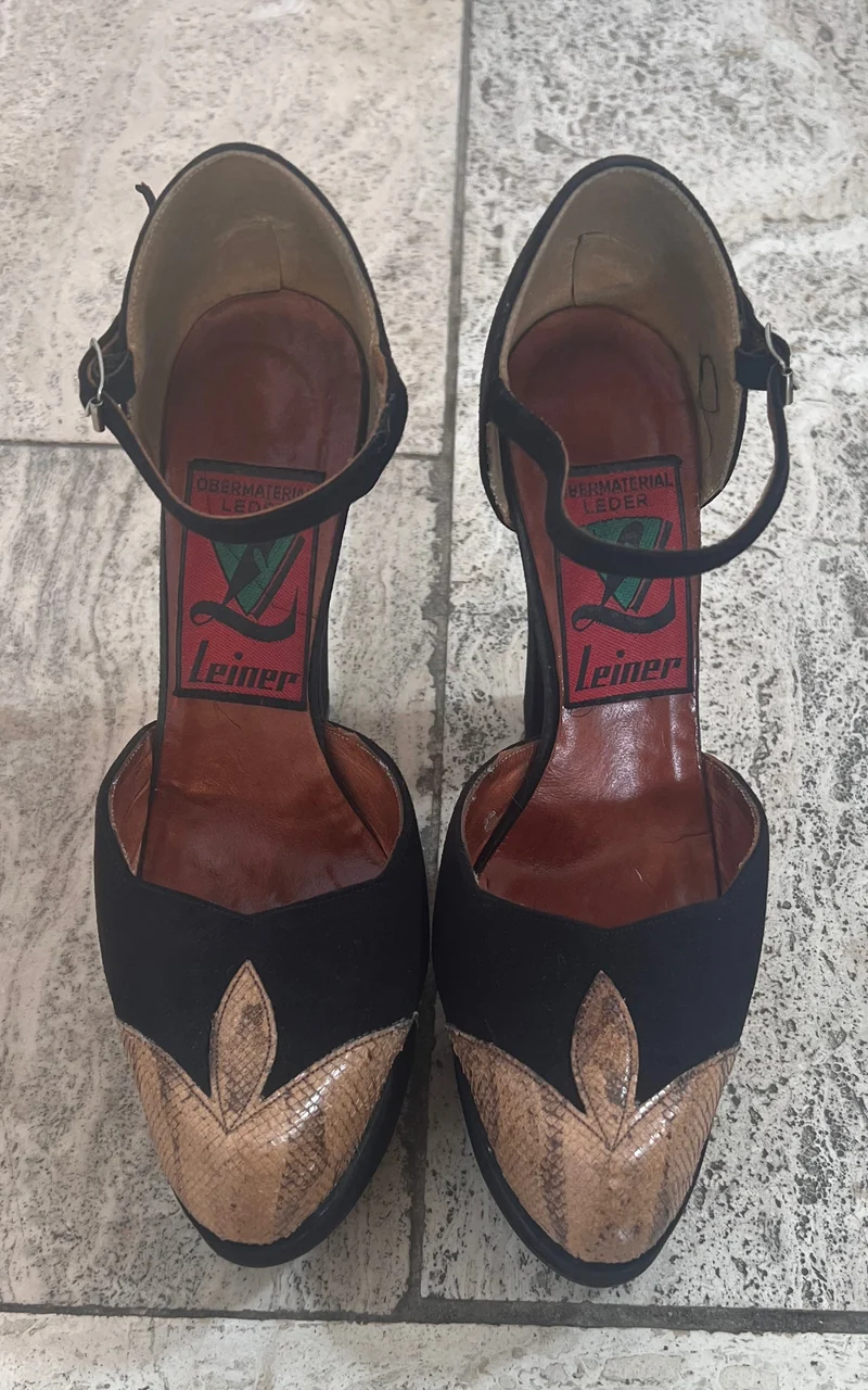 Vintage 70s Platform Heels 36