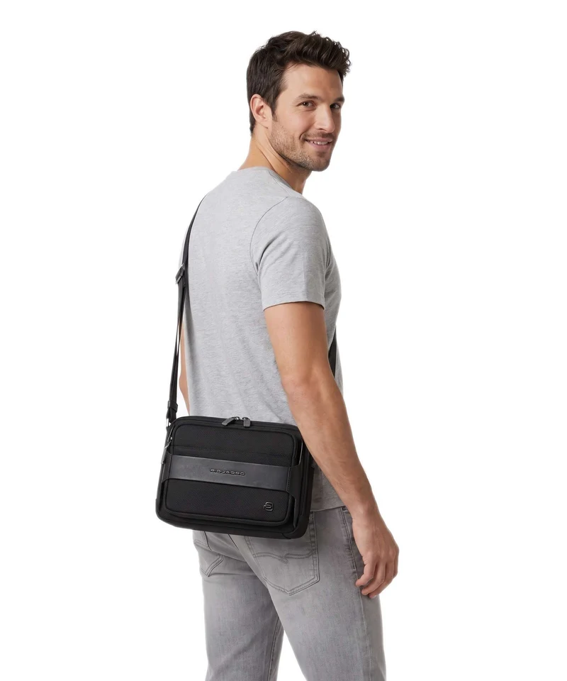 Piquadro Oberon Umhängetasche black