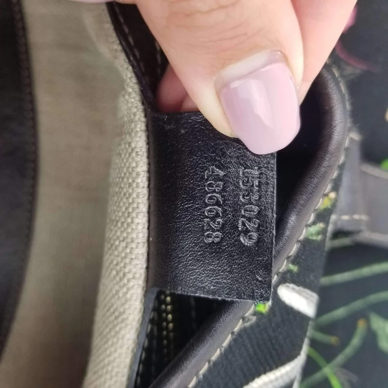 Gucci Flora Bouvier Hobo Medium Black Leather Bag with GHW