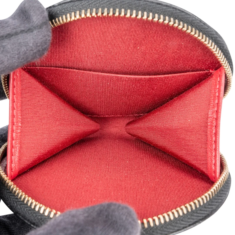 Chanel Quilted Lambskin Pearl Bracelet Multi Pouches (Cardholder, Coins & AirPods) Handbag