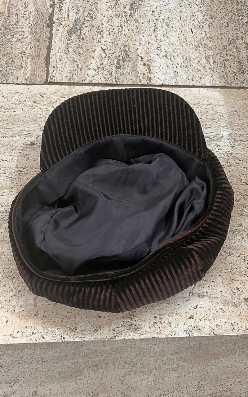 Vintage MENS Darkbrown Baker Boy Hat