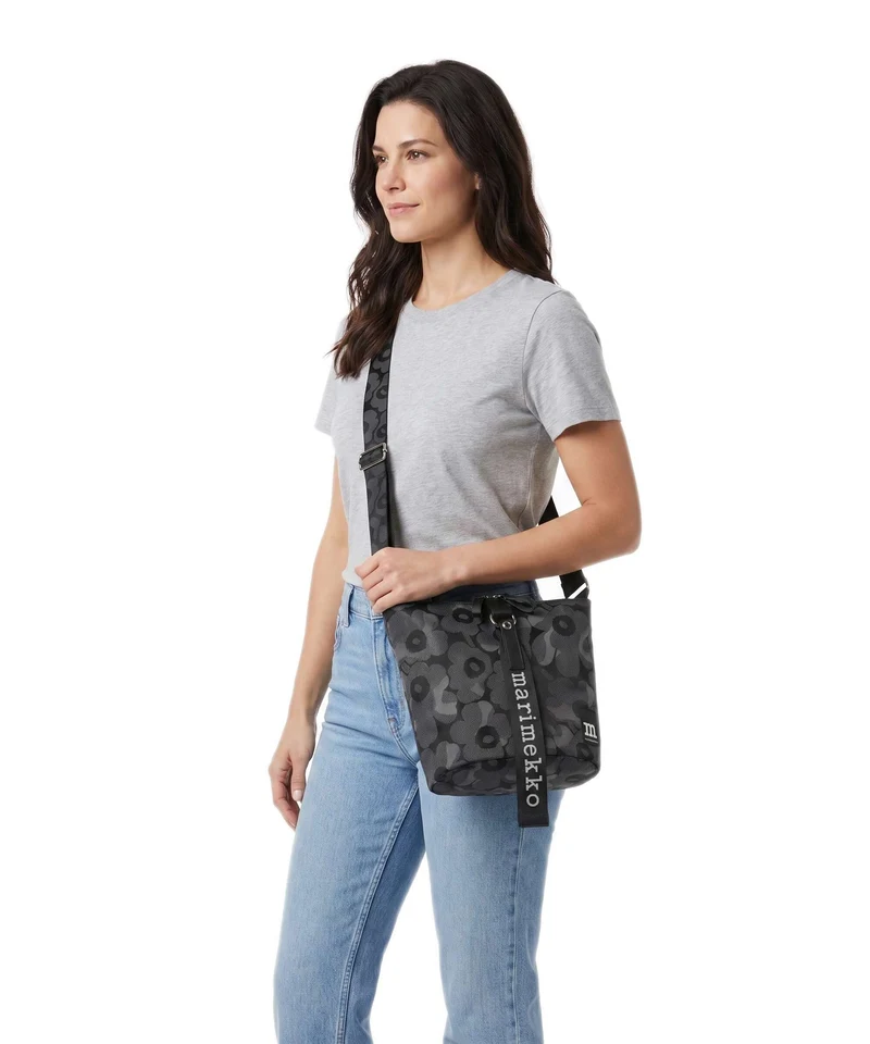 Marimekko Wear All Day Unikko Bucket Handtasche grey/dark grey