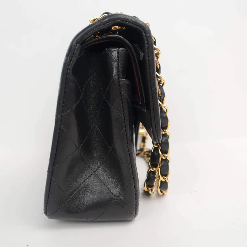 Chanel Vintage Classic Medium Double Flap bag GHW