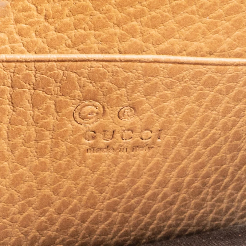 Gucci Pebbled Calfskin Interlocking GG Wallet On Chain Crossbody Bag