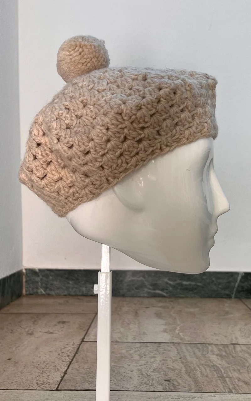 Vintage Crochet Pom Pom Beret
