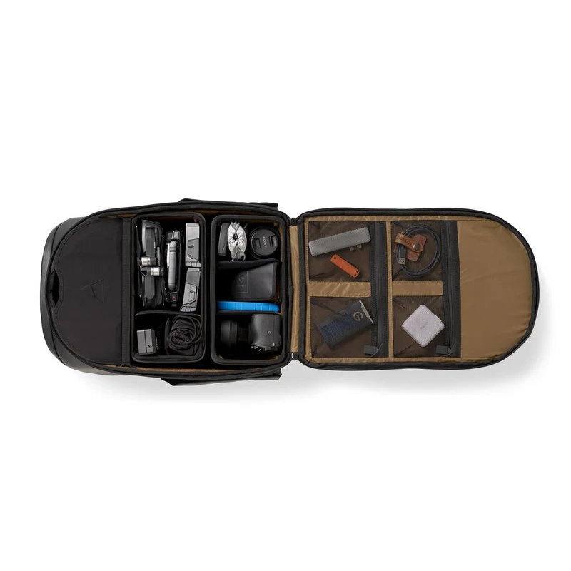 Gomatic MCKINNON DAYPACK +2 Sm CUBEs Schwarz