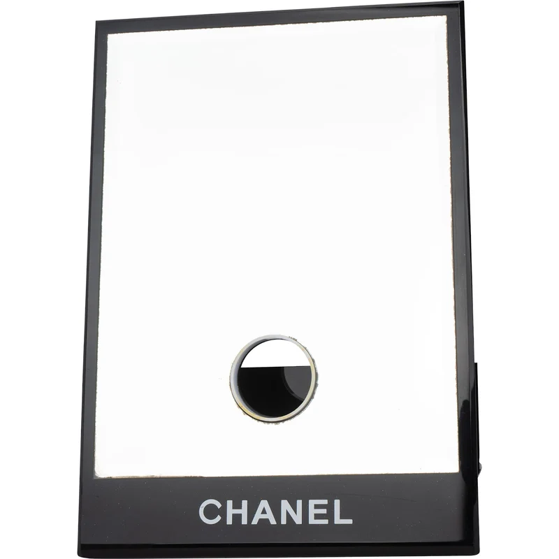 Chanel Light Up Store Mirror Spiegel