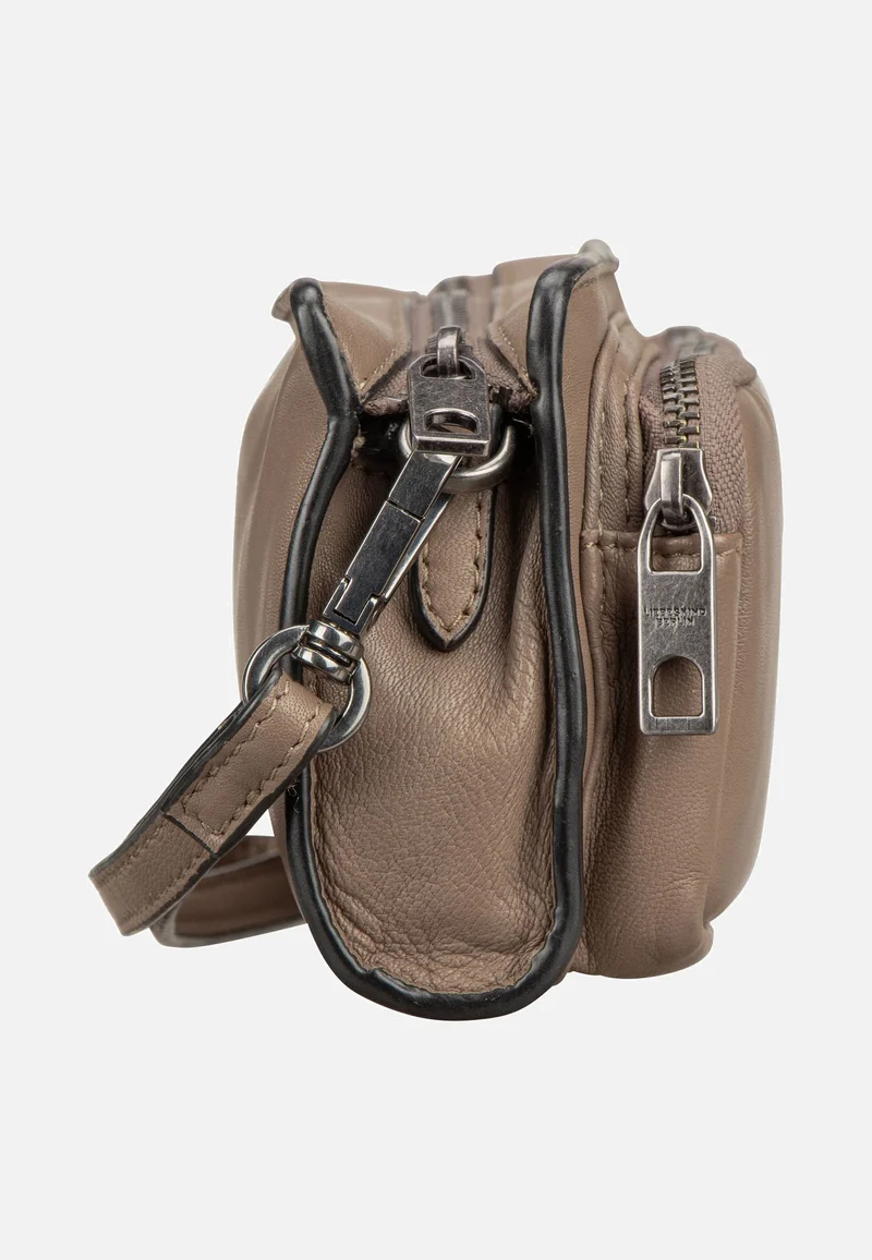 Maia Pouch M Sheep Natural Neutral Gray - Clutch