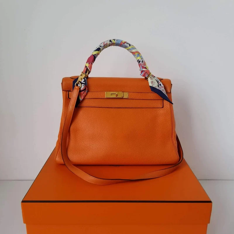 Hermes Kelly 32 Clemence Orange