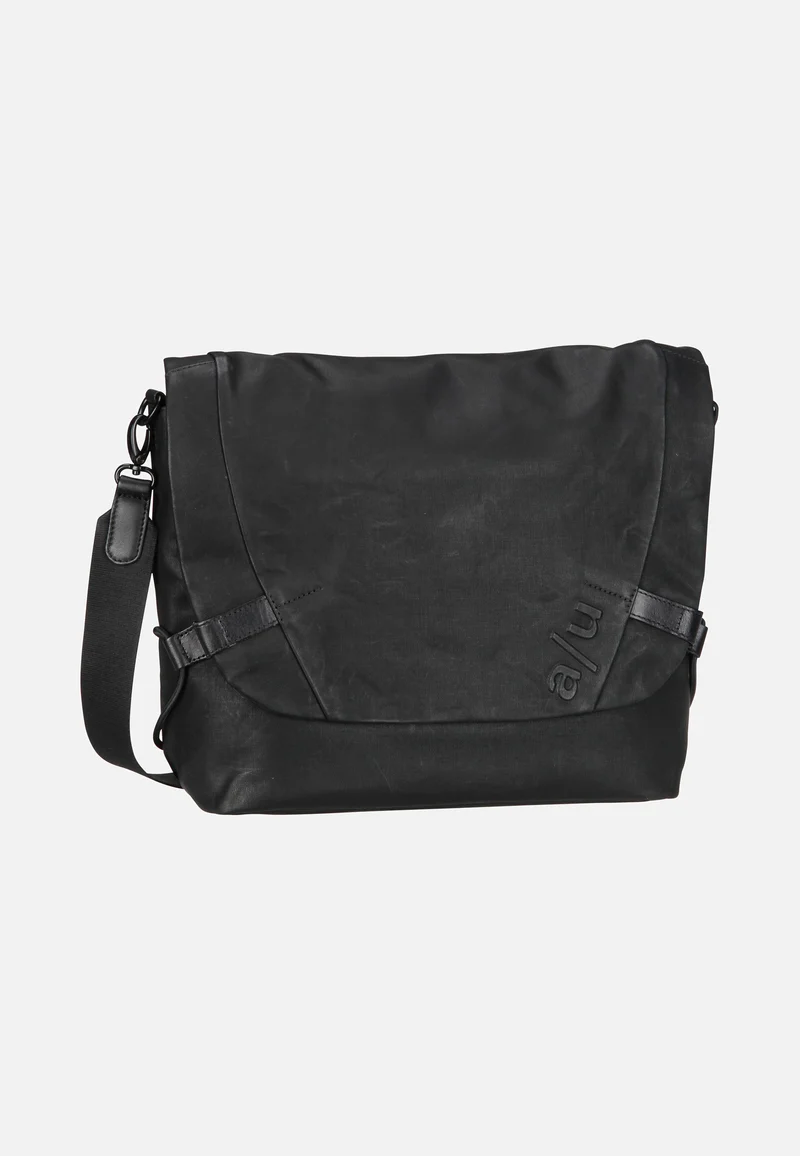 Matsumoto Black - Messenger Bag
