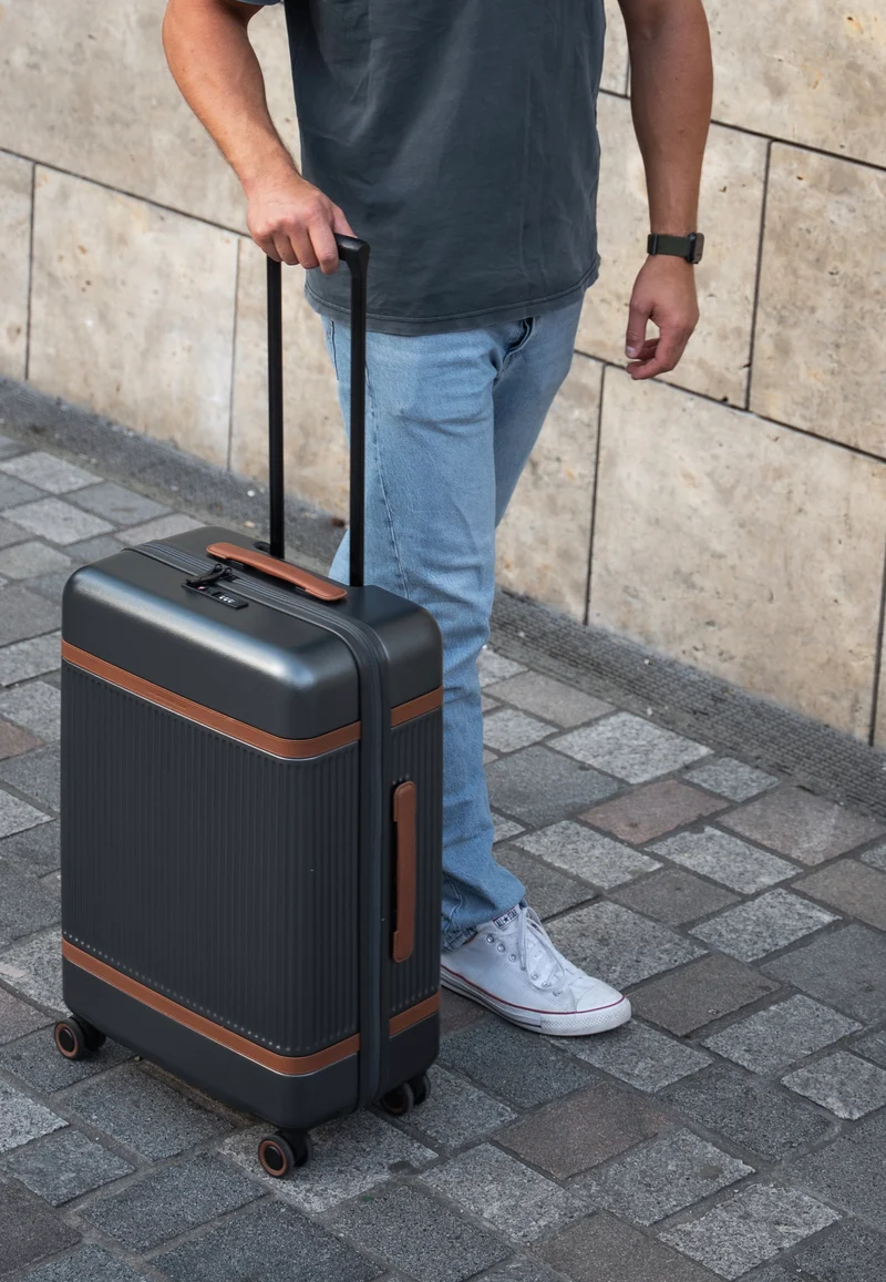 Zuna Medium Urban Graphite - Koffer
