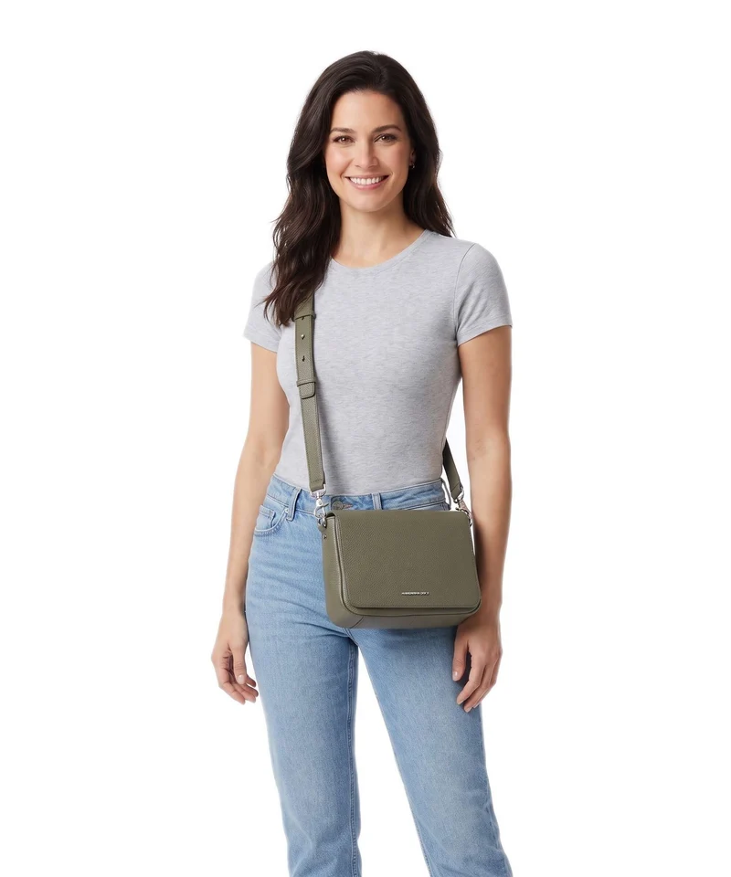 Mandarina Duck Mellow Leather Umhängetasche winter olive