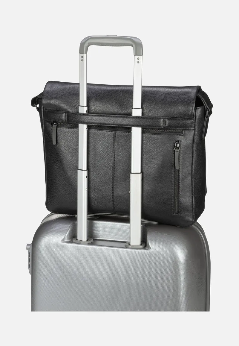 Stockholm Flap L Black - Messenger Bag