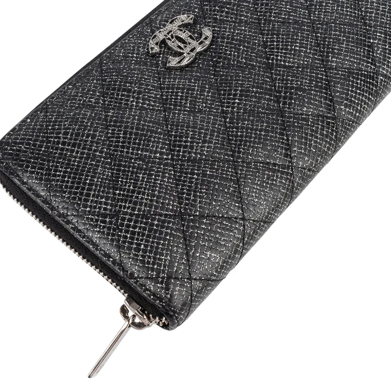 Chanel Quilted Glittered Caviar Leathe CC Wallet