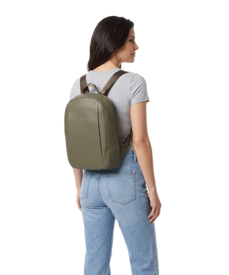Mandarina Duck Mellow Leather Rucksack winter olive