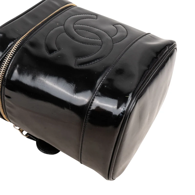 Chanel Patent Leather CC Vanity Case Handbag