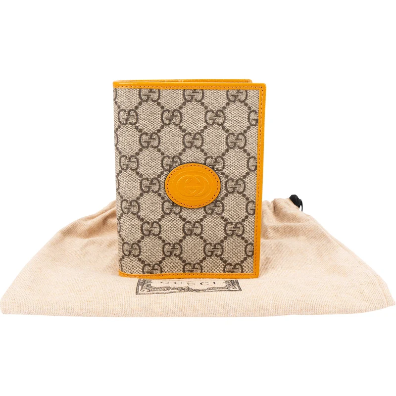 Gucci Monogram GG Supreme Interlocking GG Passport Card Holder