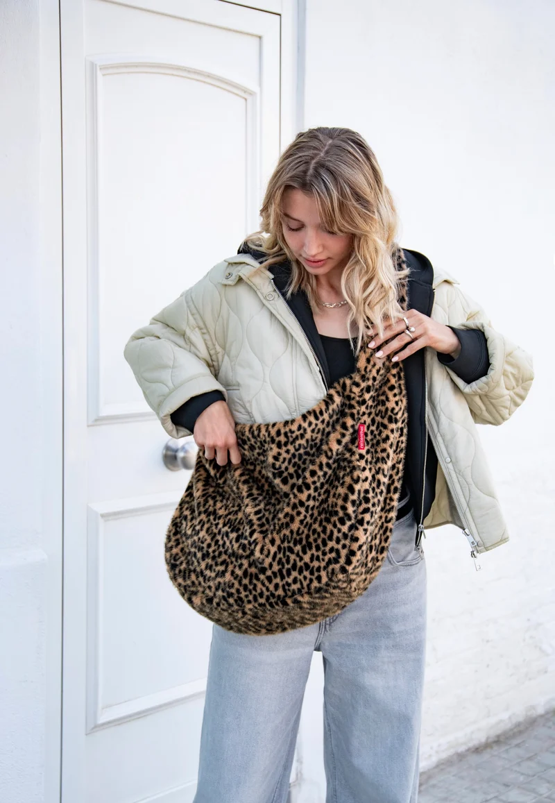 Moonbag Leo Fake Fur - Hobo Bag