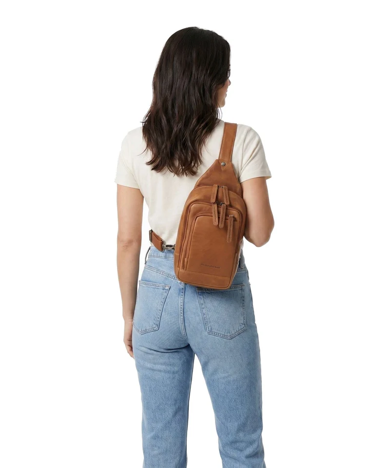 The Chesterfield Brand Wax Pull Up Cow Riga Slingbag cognac