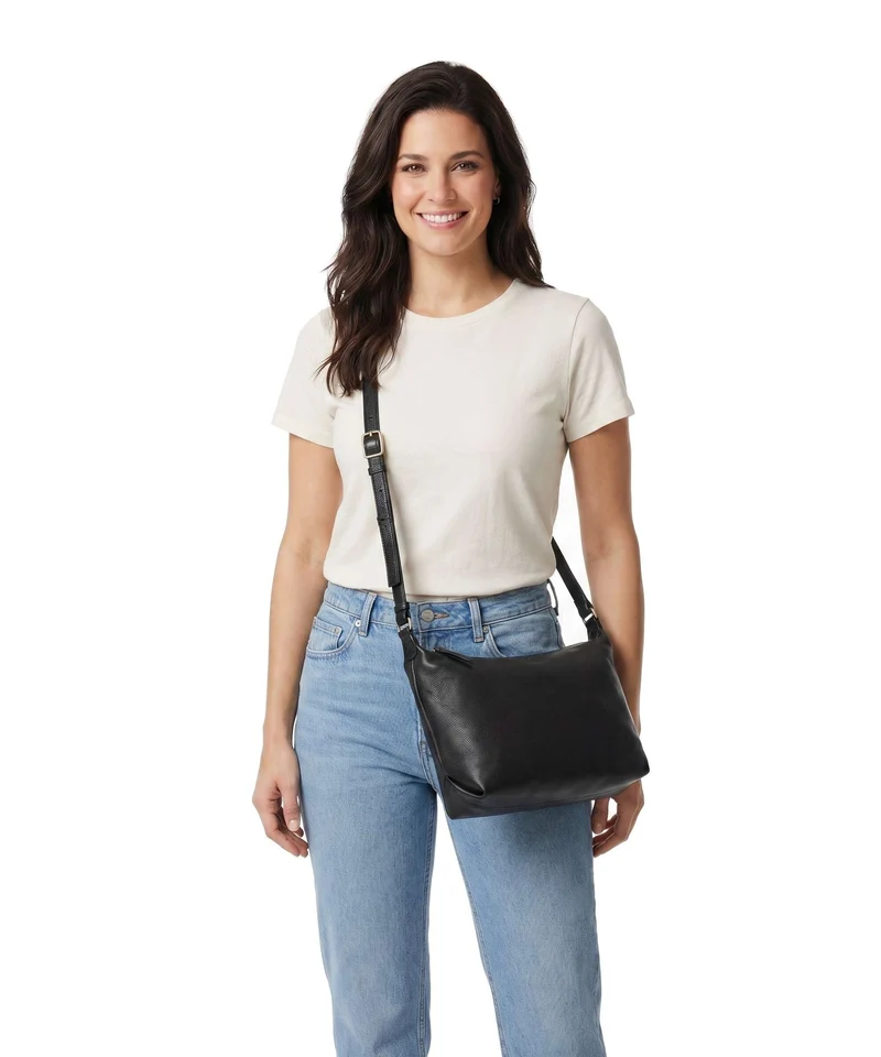 Markberg NyraMBG Umhängetasche black