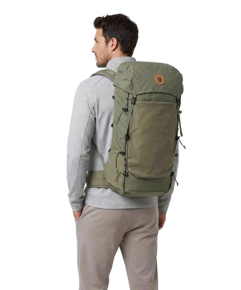 Fjällräven Kajka X-Lätt 45 S/M Trekkingrucksack green