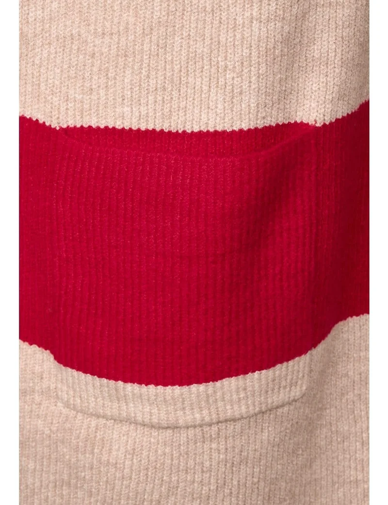 Strickjacken rot