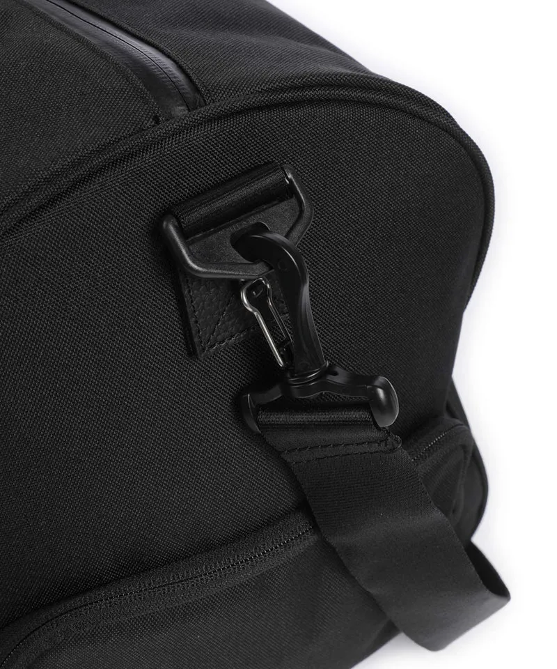 Herschel Novel 43 Weekender black tonal