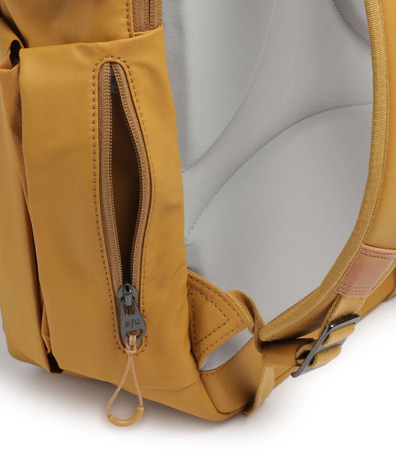 Aunts & Uncles Japan RE Tokachi Rolltop Rucksack honey