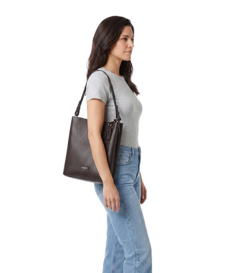Marc O'Polo Brinja M Beuteltasche black cherry