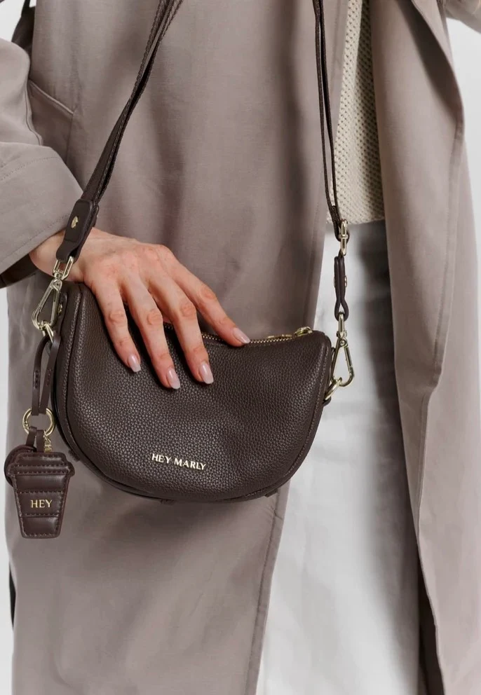 Sporty Sister Coffee - Crossbody Bag