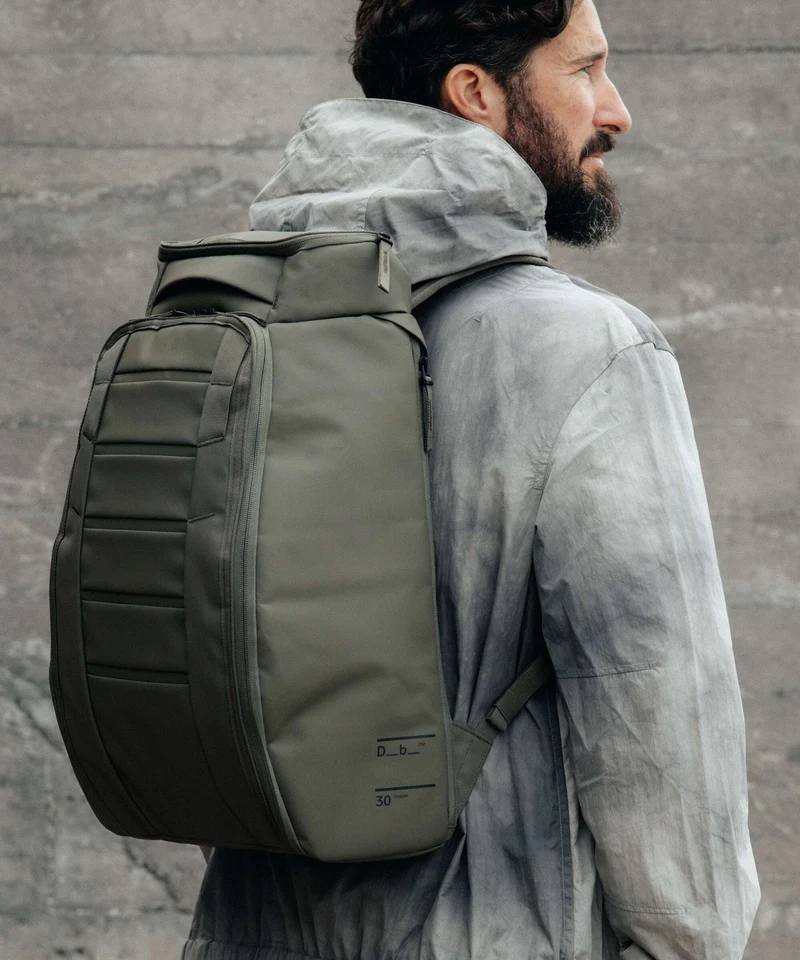 Db Hugger 25 Rucksack basalt white