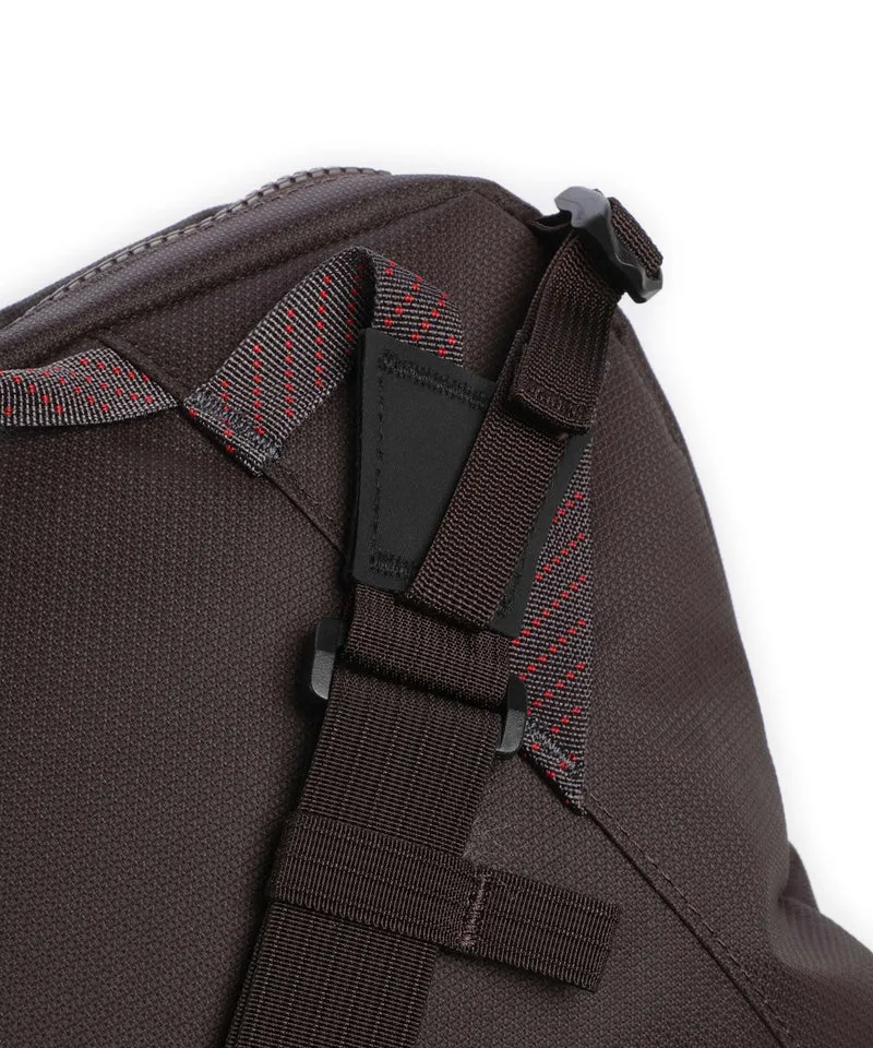 Klättermusen Gaut Kuriertasche brown umber