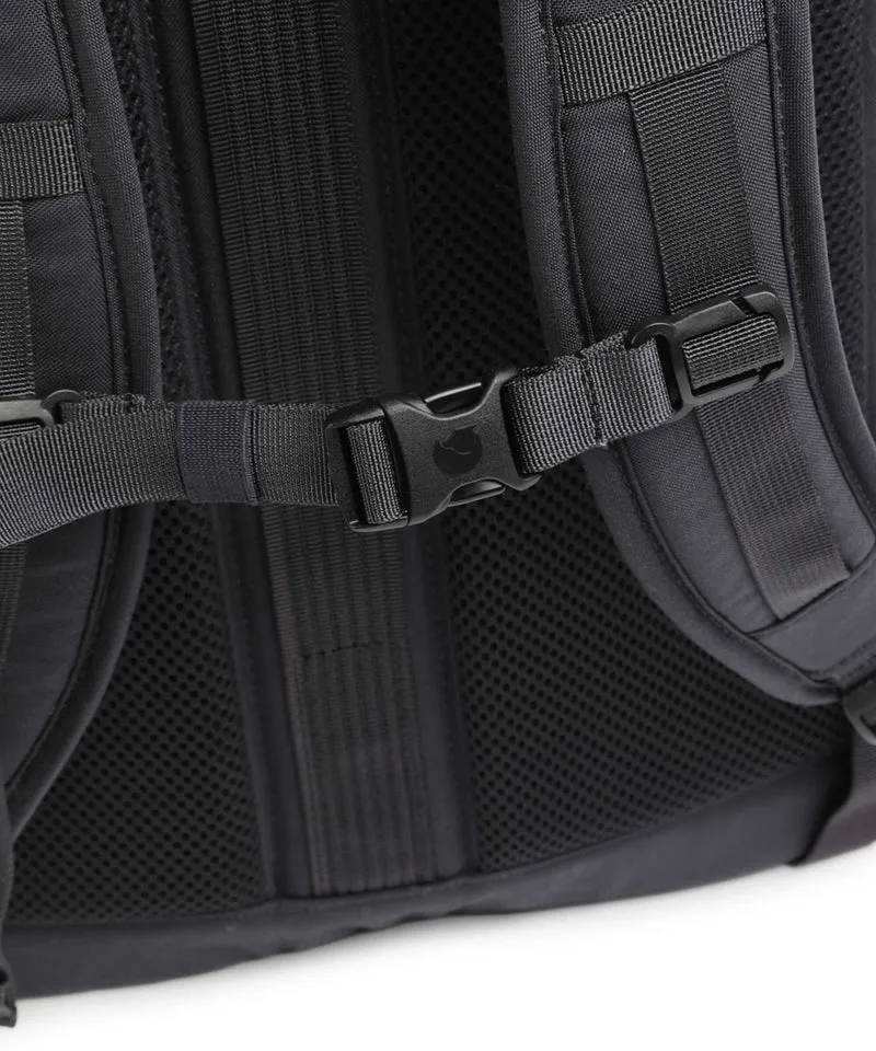 Fjällräven Travel 30 Reiserucksack coal black