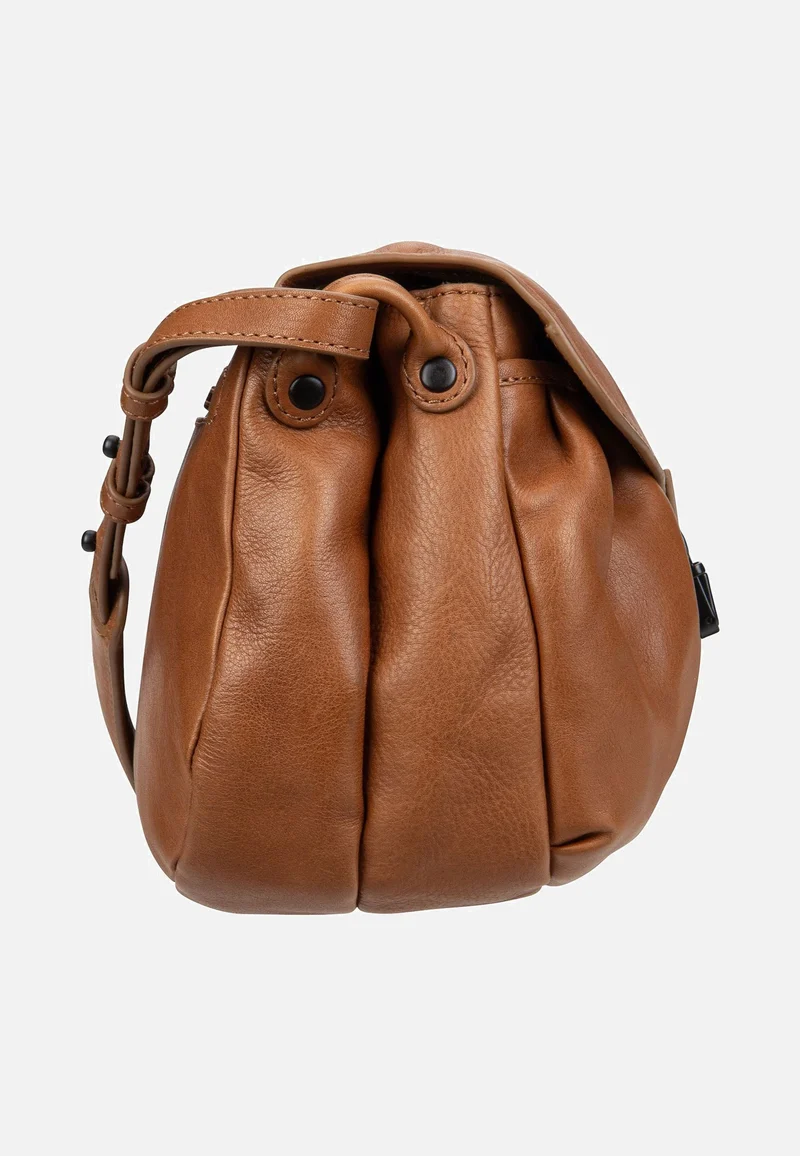 Mrs. Coconut Cake Caramel - Saddle Bag