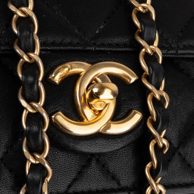 Chanel Quilted Lambskin Pearl on Top Single Flap Crossbody Bag