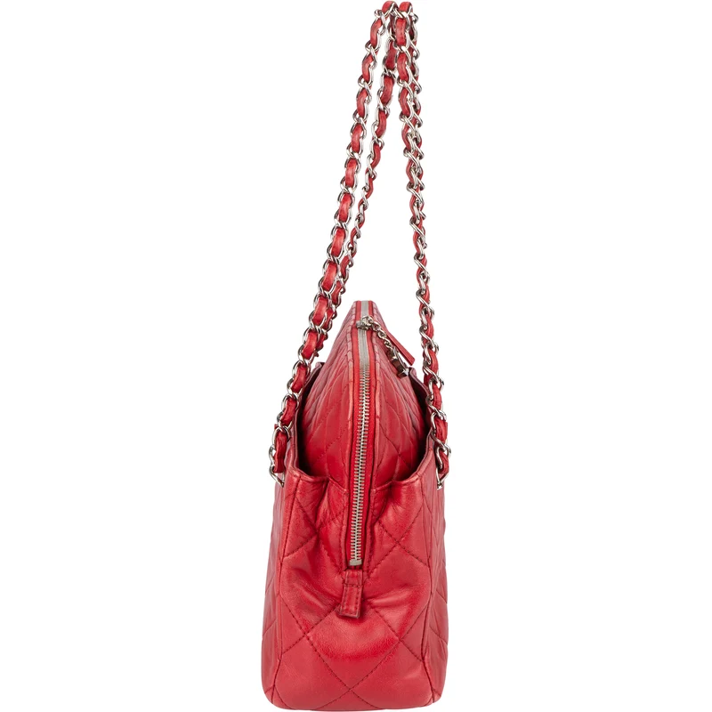 Chanel Rouge Quilted Lambskin CC Shoulder Bag