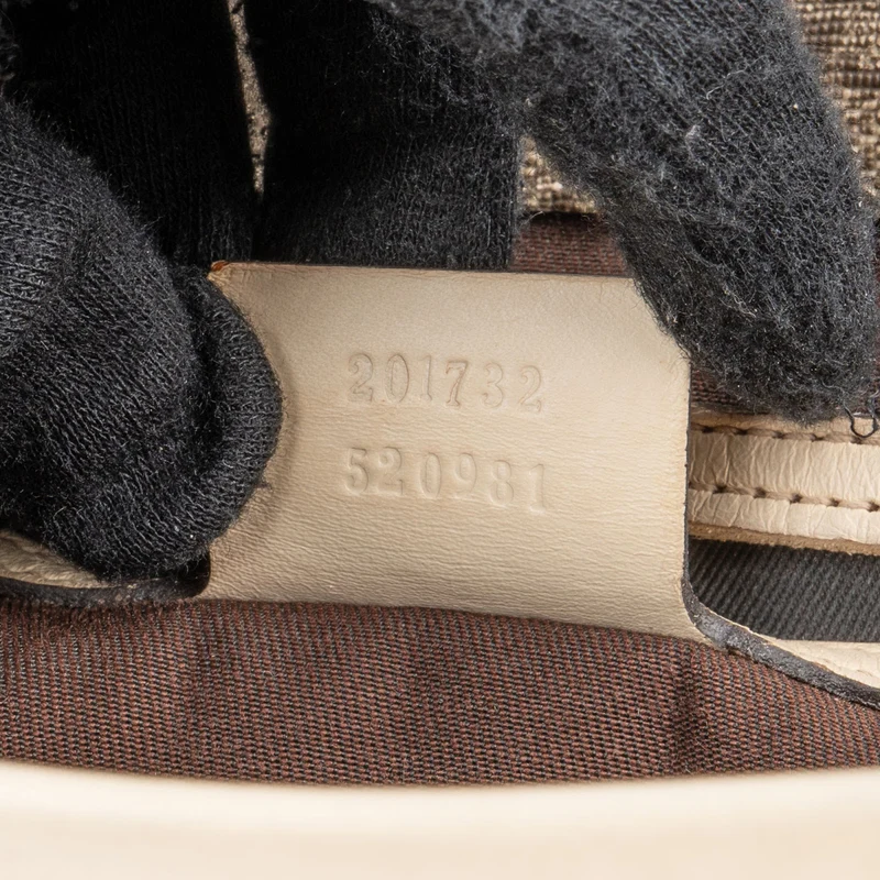 Gucci Monogram GG Supreme Canvas Messenger Crossbody Bag