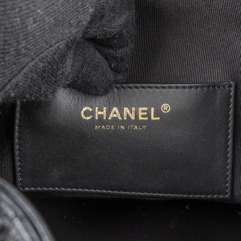 Chanel 25 Quilted Lambskin Drawstring Bucket Shoulder Bag Medium
