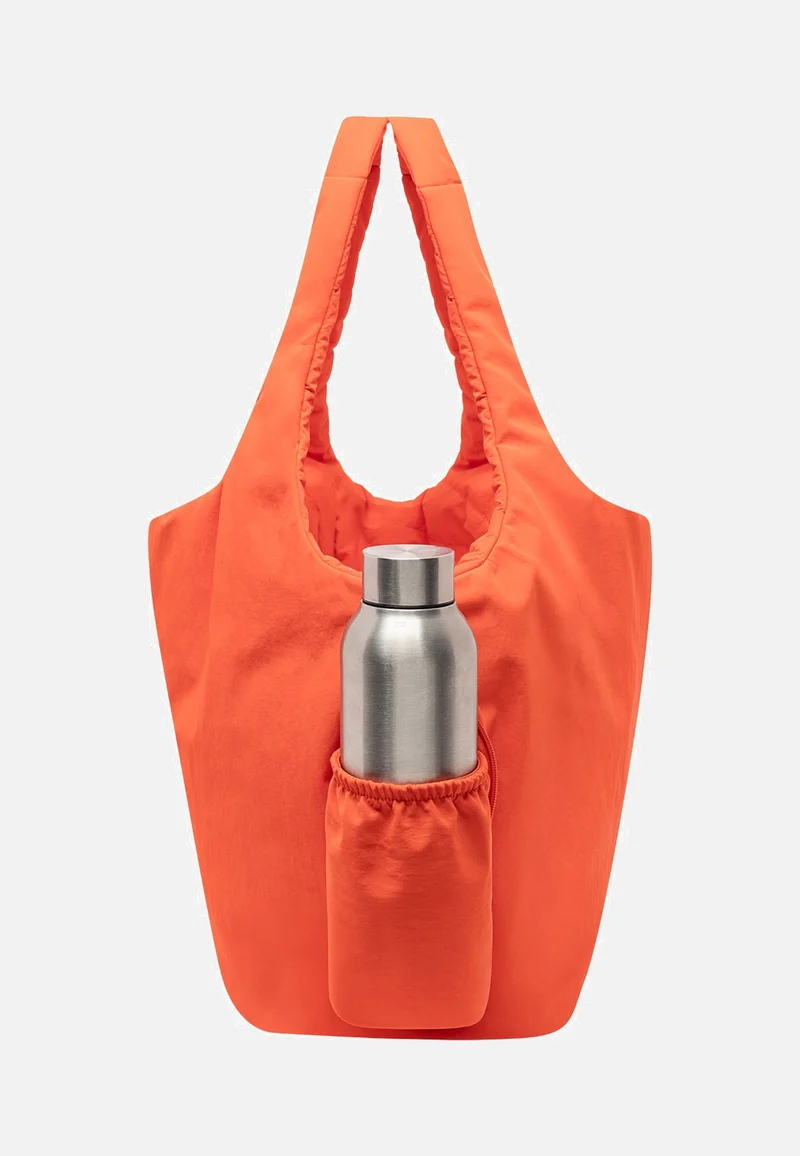 Cleo Coral - Shopper
