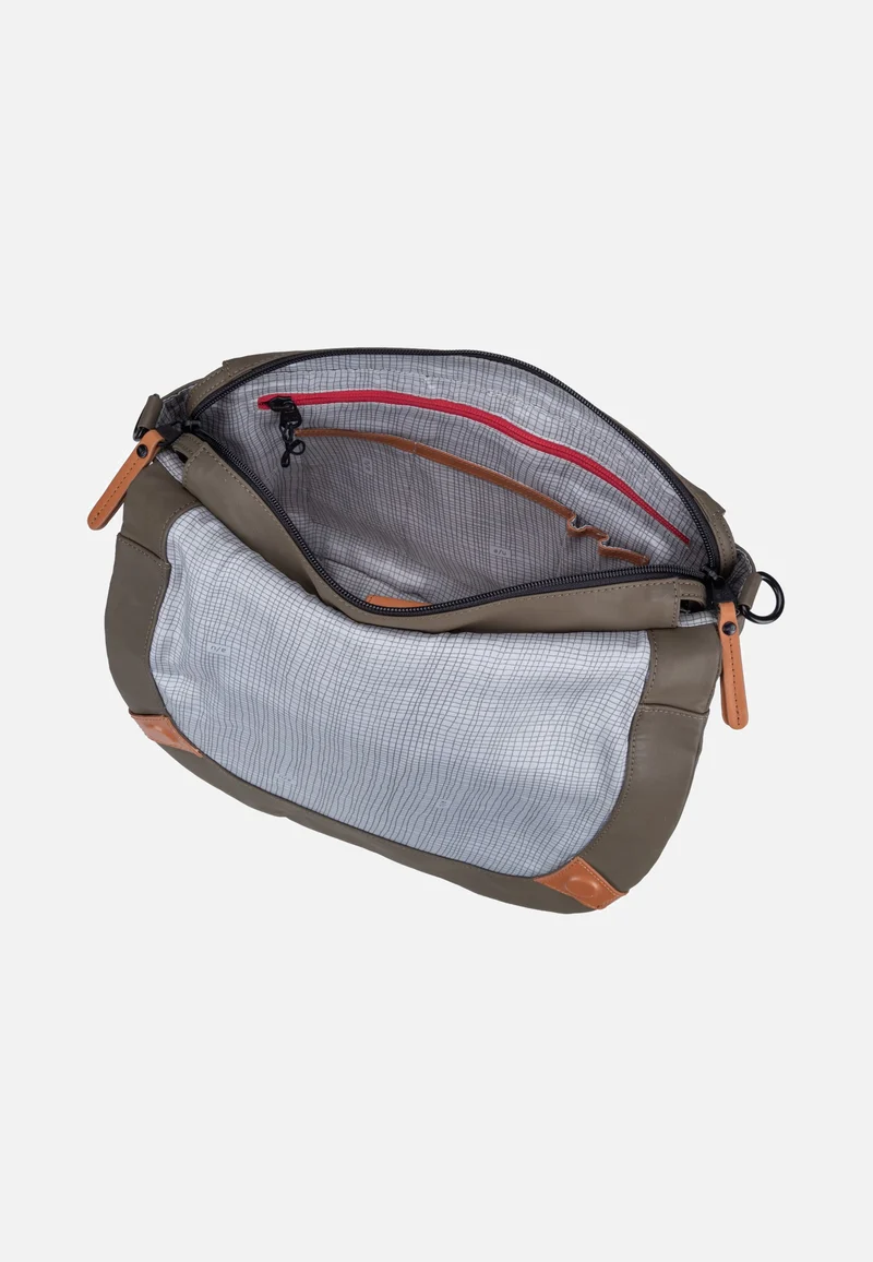 Matsumoto Fallen Rock - Messenger Bag
