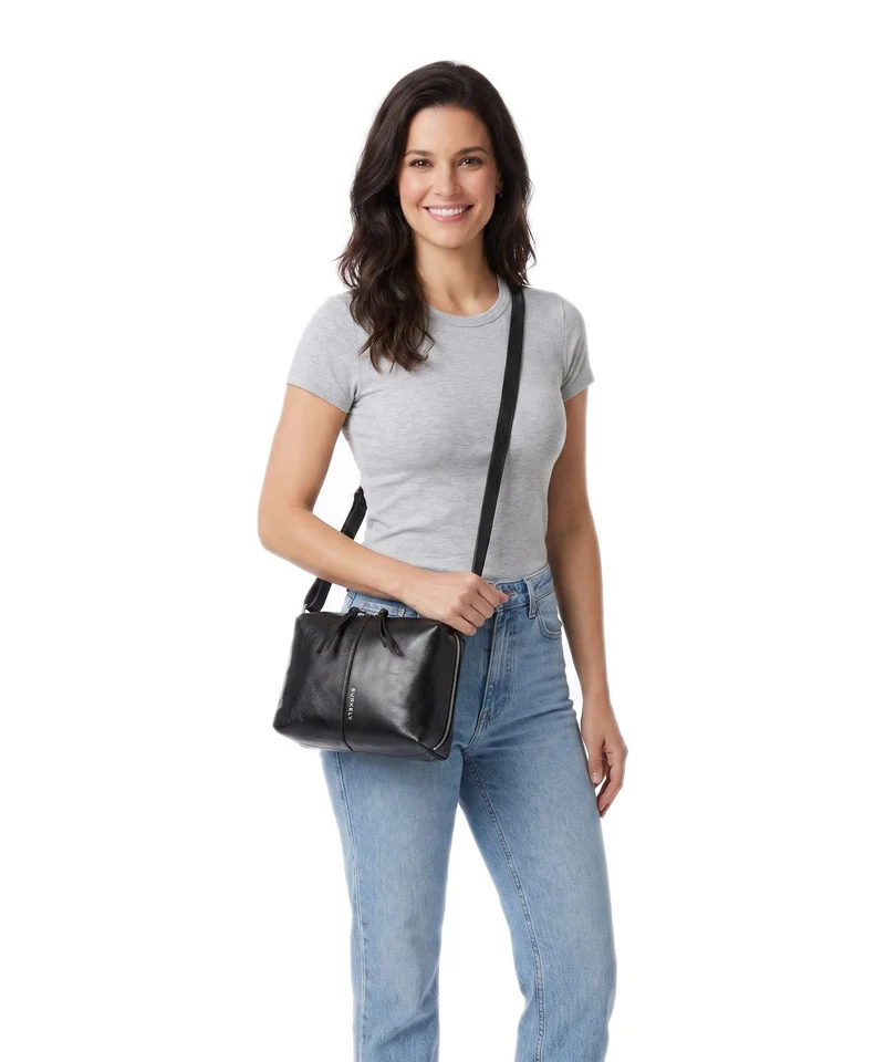 Burkely Myra Umhängetasche black