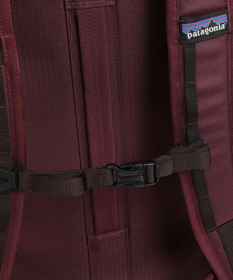 Patagonia Black Hole MLC Reiserucksack berry fig