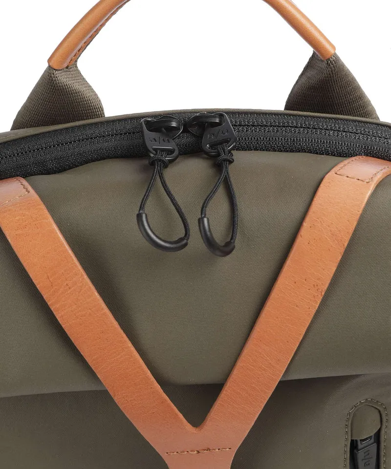 Aunts & Uncles Japan RE Tama Rolltop Rucksack fallen rock