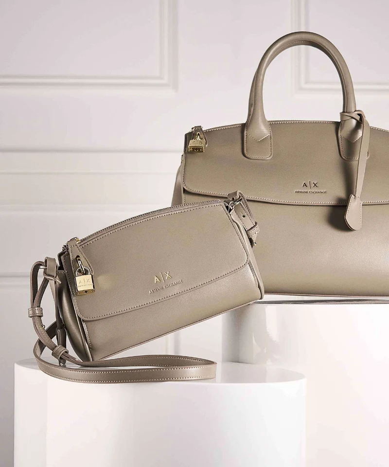 Armani Exchange Jane L Handtasche brown bass