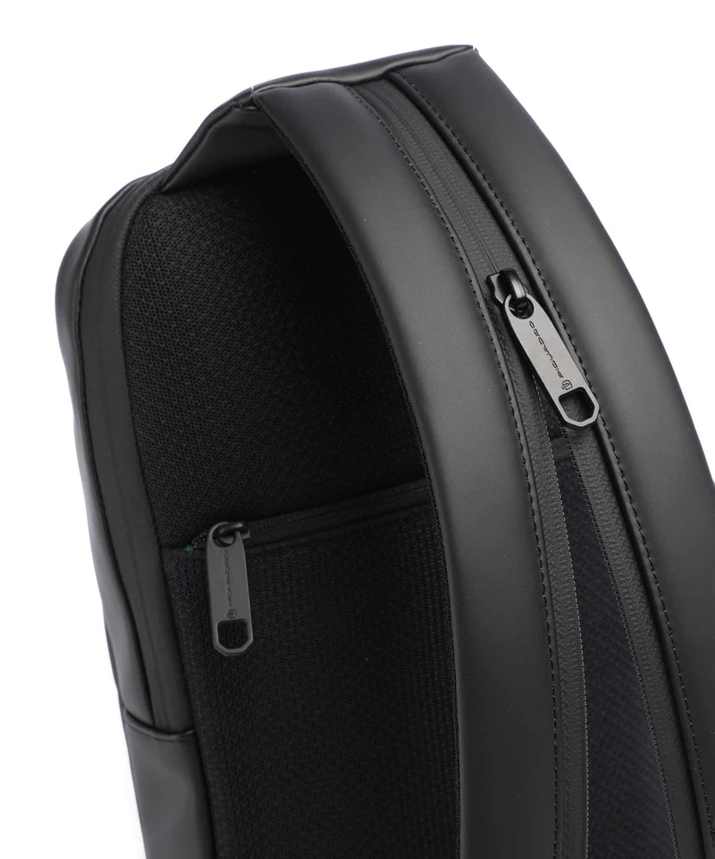 Piquadro C2OW Slingbag nero