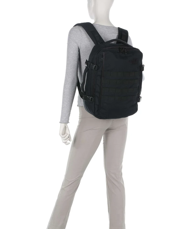 Cabin Zero Military 28 Rucksack frosty morning