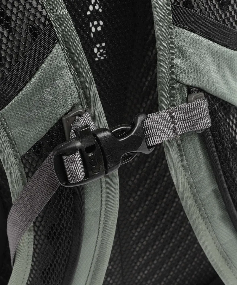 Osprey Sportlite 15 Wanderrucksack pine leaf green