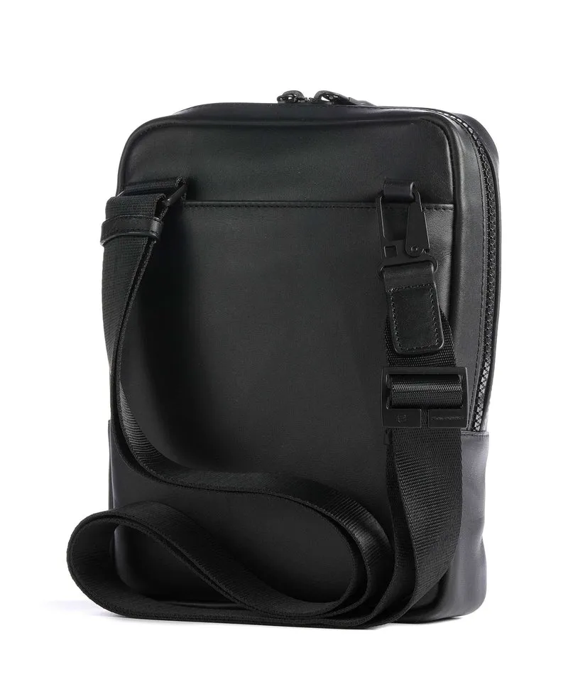 Piquadro Finn Umhängetasche black
