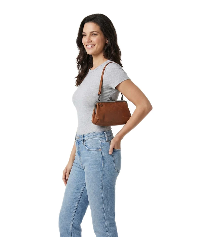 The Chesterfield Brand Wax Pull Up Cow Andrade Schultertasche cognac