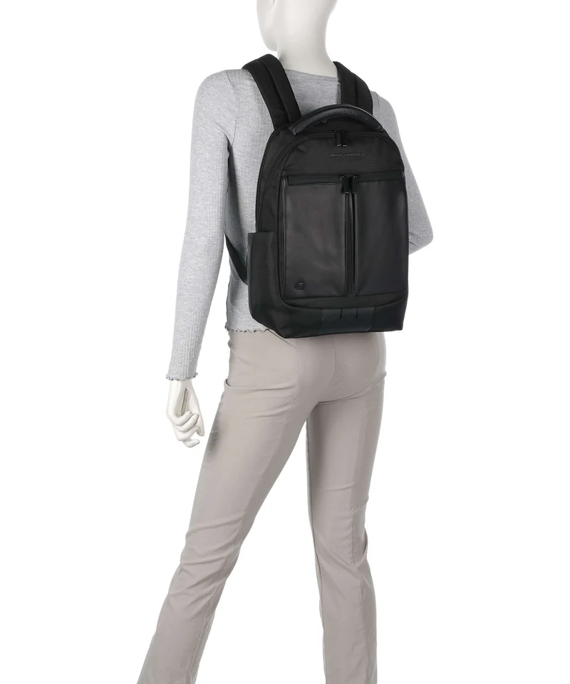 Piquadro S136 Rucksack black